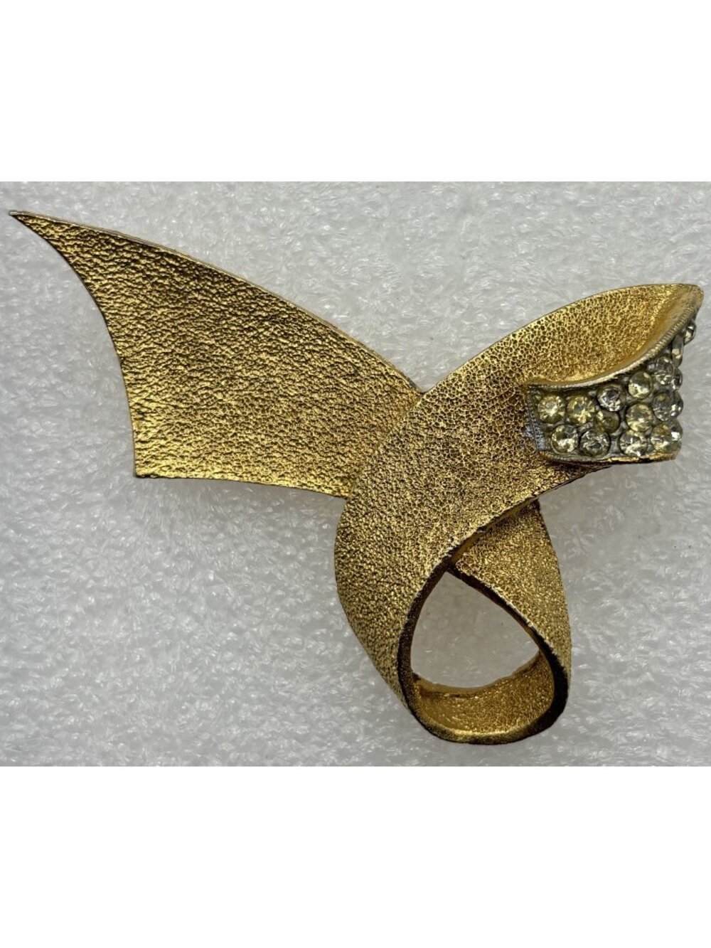 Vintage BSK Textured Gold Tone and Pave Rhinestones Ribbon Swirl Brooch Signed